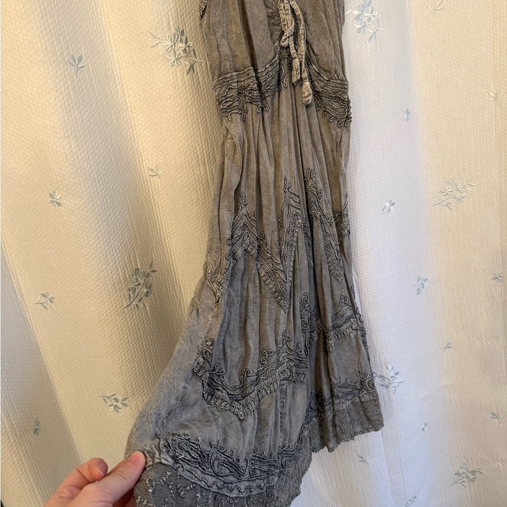 Sakkas Olive Green Embroidered Midi Dress - Picture 2 of 4